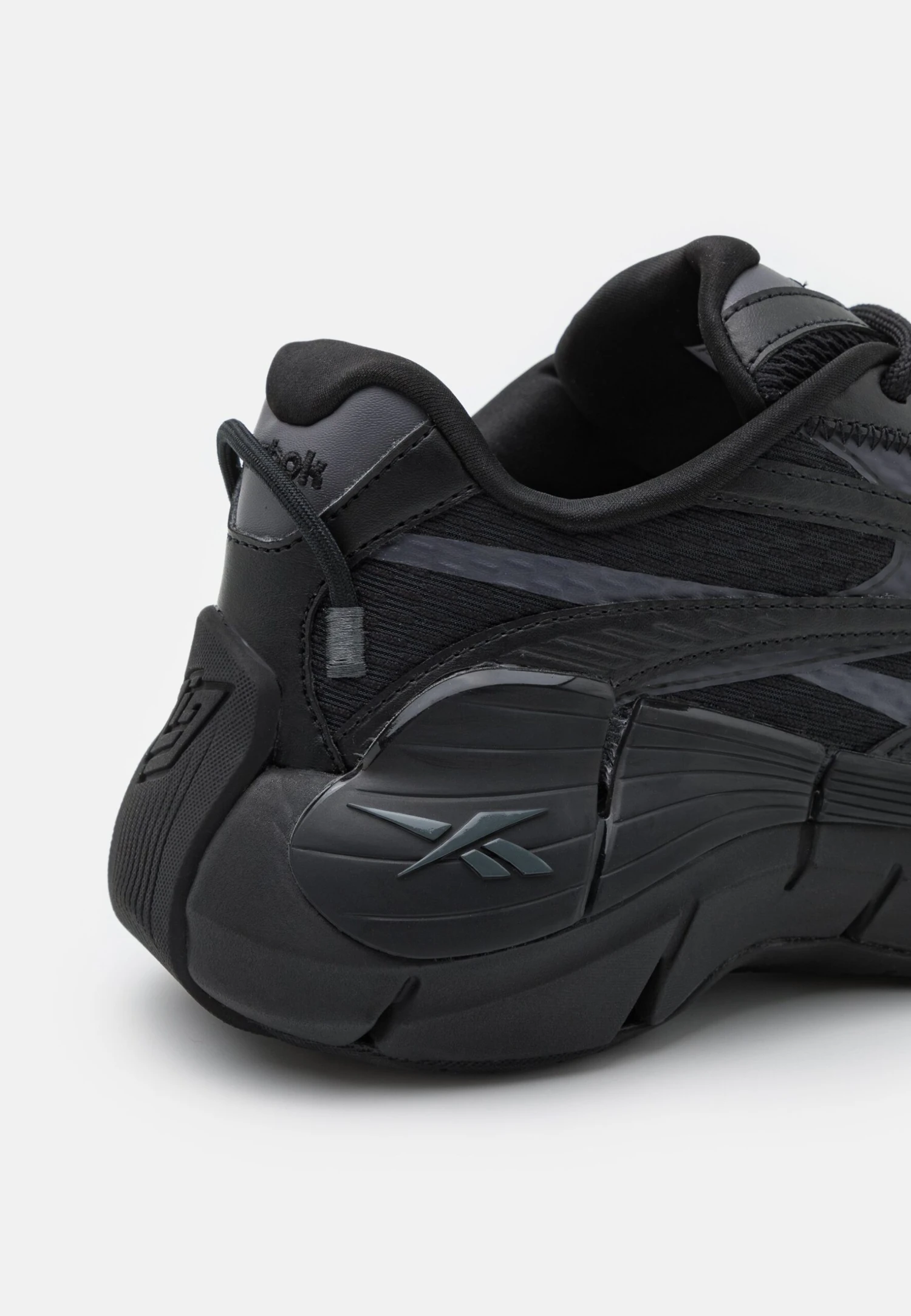 Reebok Classic Zig Kinetica 2.5 Unisex - Trainers - Core Black/Pure Grey 7/Pure Grey 8 - Image 6