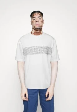 Lacoste Print T-Shirt - Flour