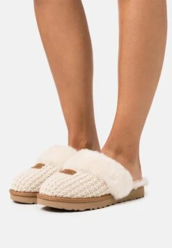 Ugg Cozy - Slippers - Cream