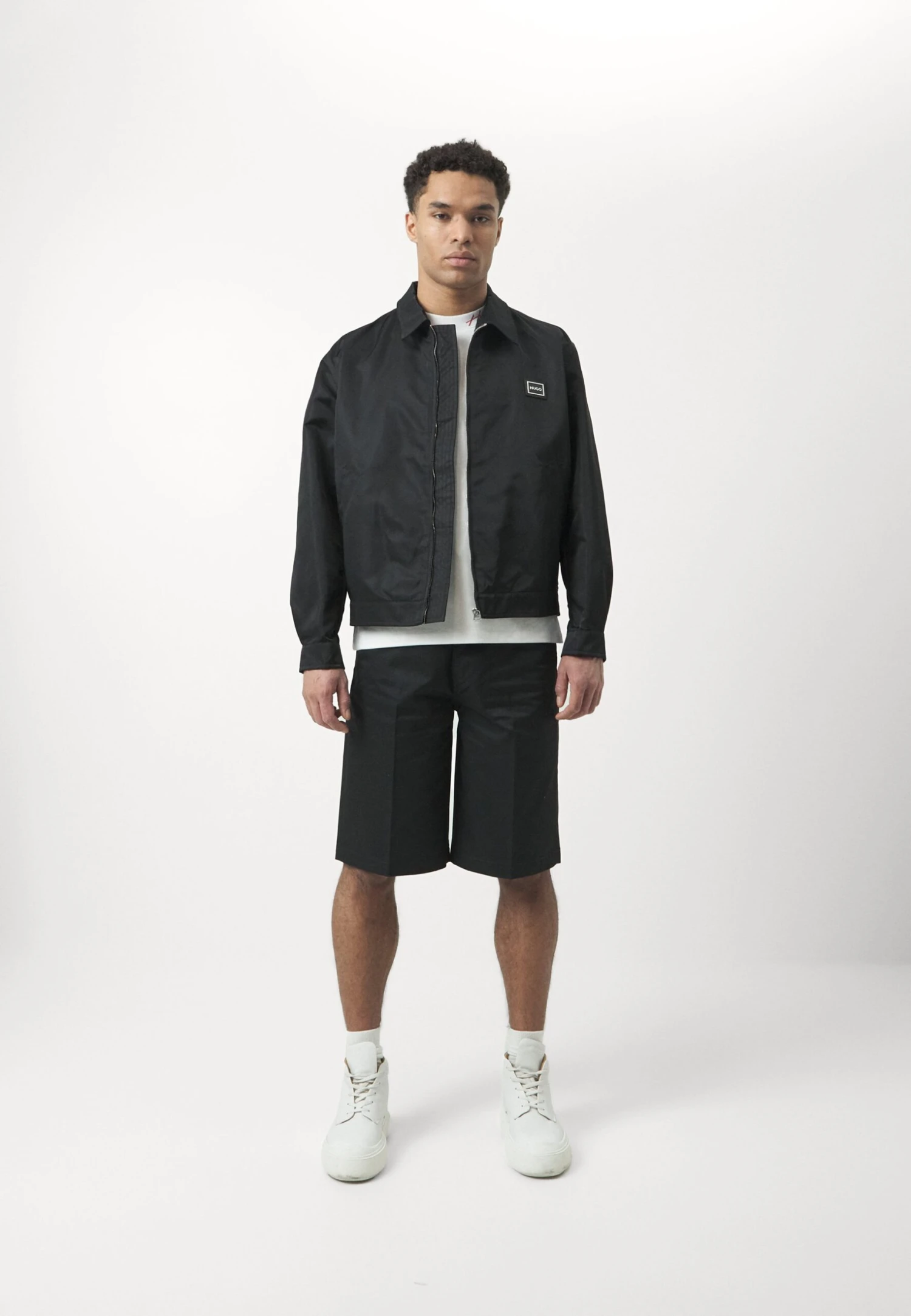 Hugo Belton - Summer Jacket - Black - Image 2